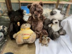 Charlie Bears including Sherwood,