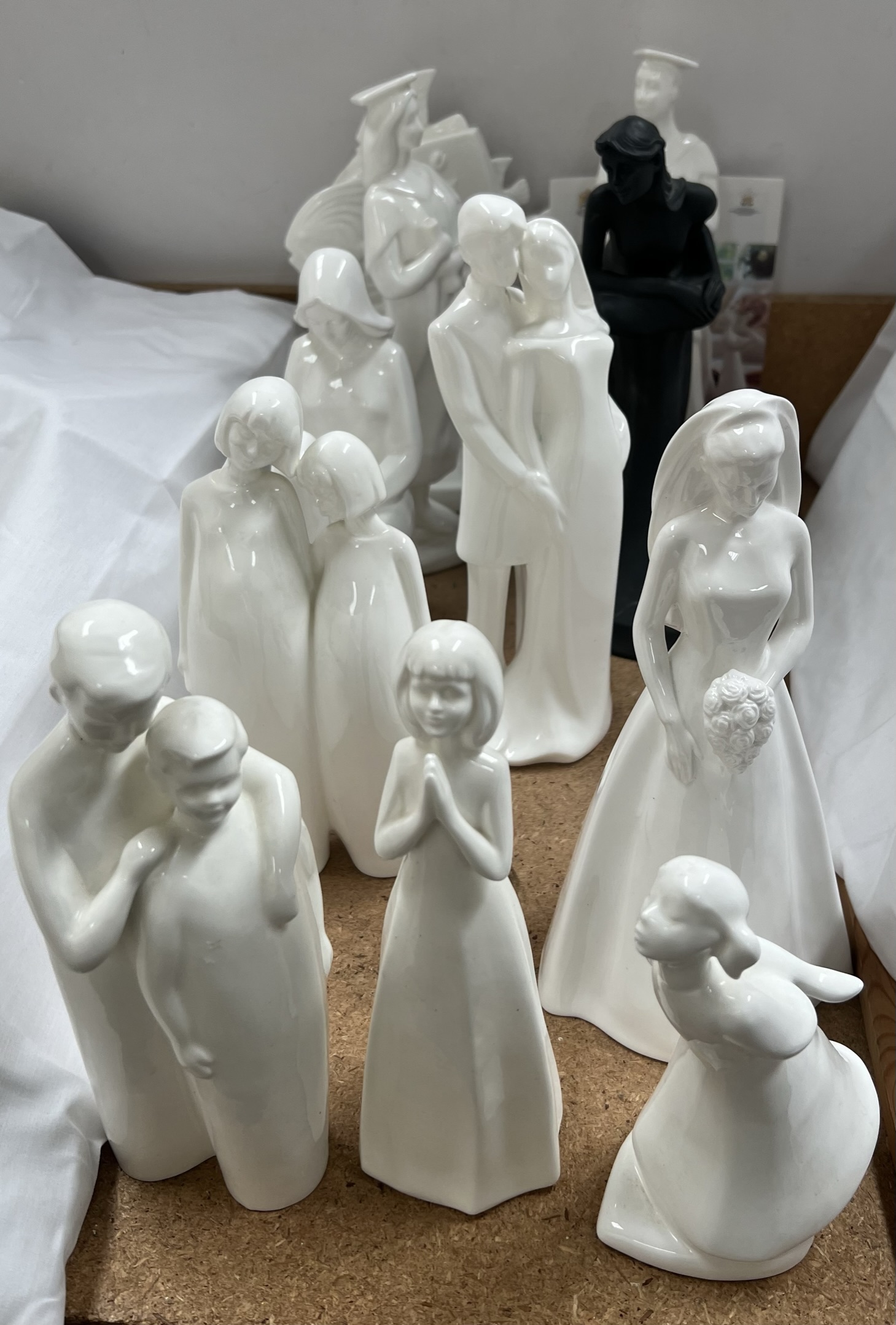 Royal Doulton Images - a collection of figures including Serenity HN3542, the Graduate HN3959,