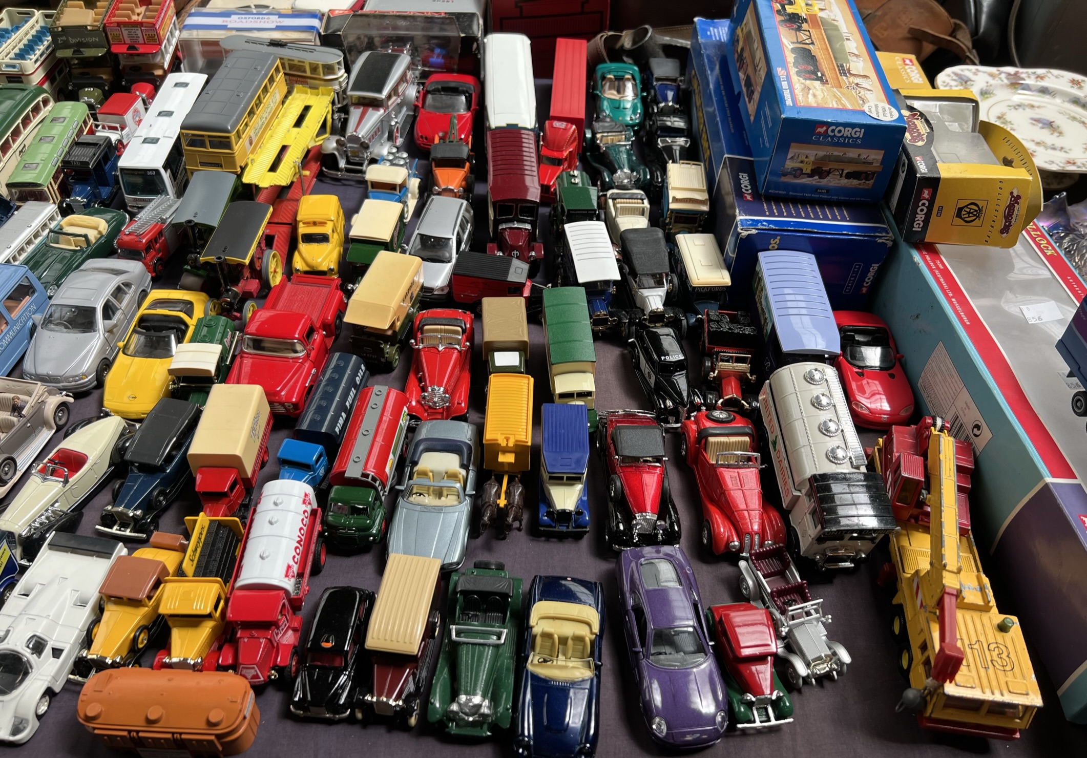 A large collection of model cars including Corgi, Lledo, - Image 2 of 5
