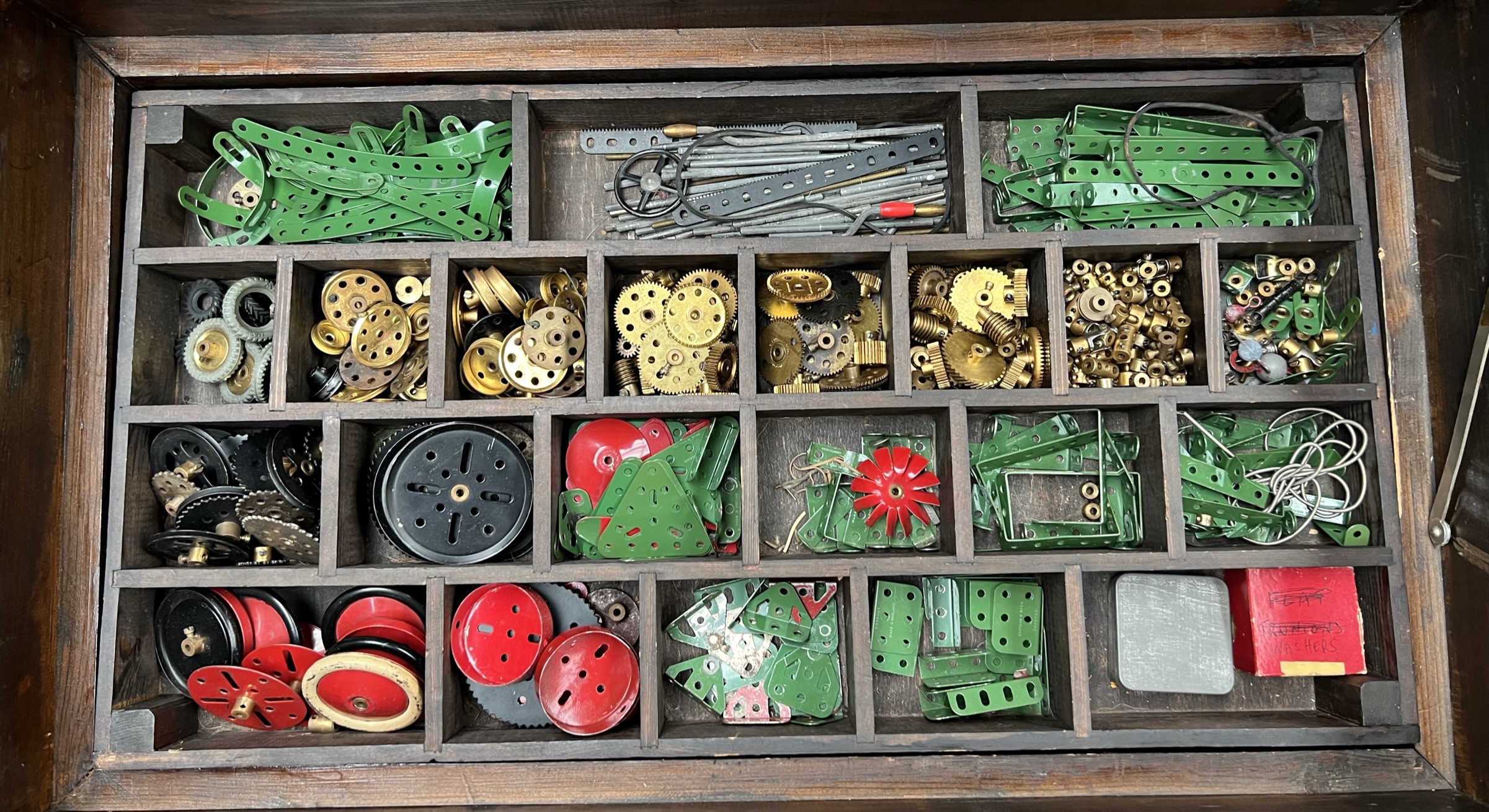 A Chest of Meccano divided into four trays together with assorted books / pamphlets - Image 4 of 5