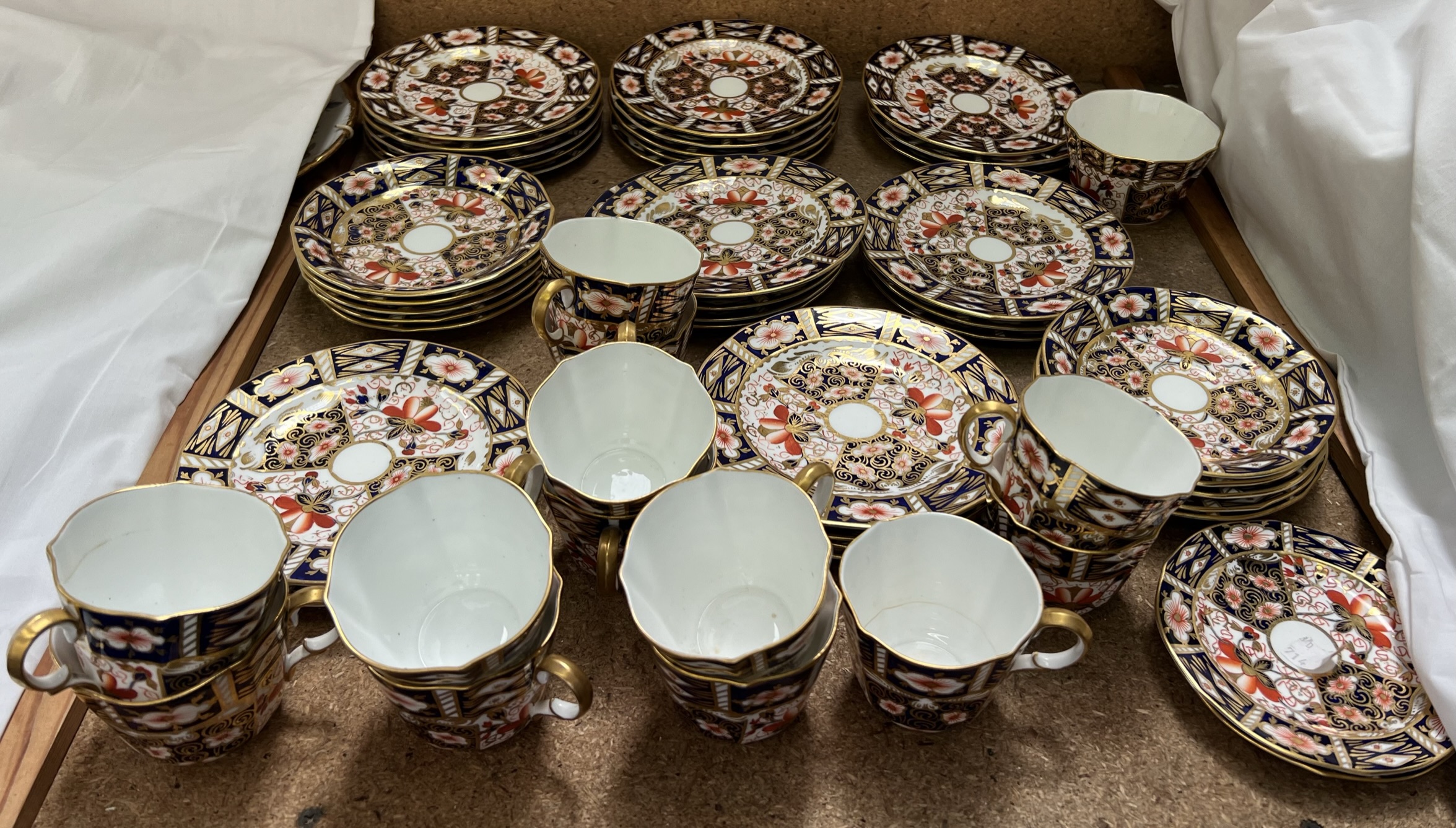 A Royal Crown Derby Imari pattern part tea service