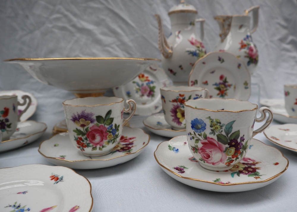 An Herend porcelain part tea service comprising a hot water pot, five tea cups, - Image 4 of 19