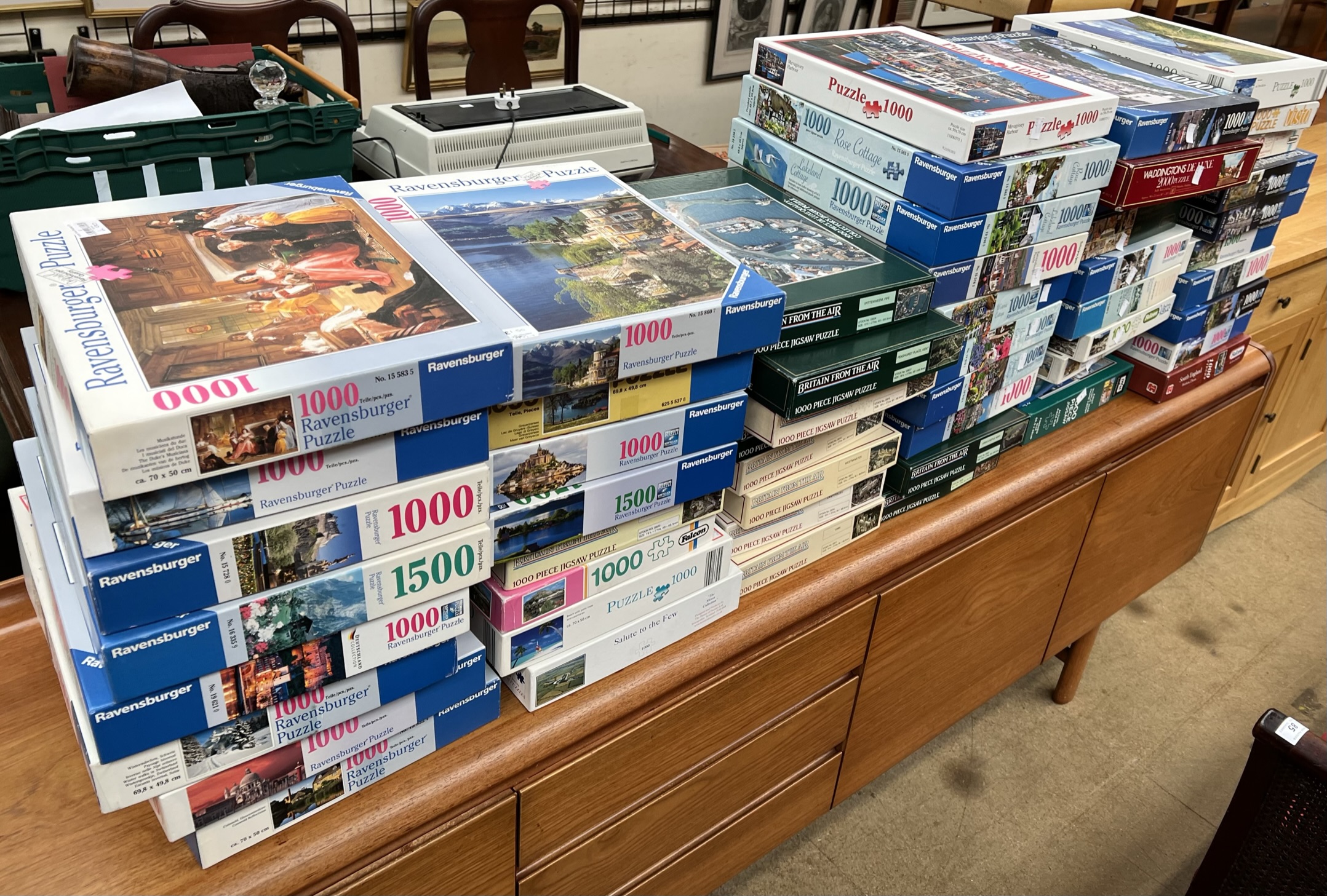 A large amount of jigsaw puzzles