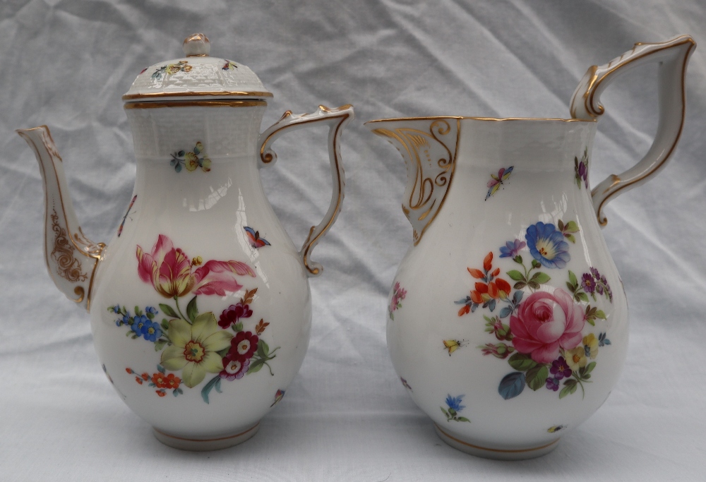 An Herend porcelain part tea service comprising a hot water pot, five tea cups, - Image 18 of 19