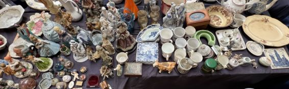 A large lot including commemorative wares, Murano glass baskets,