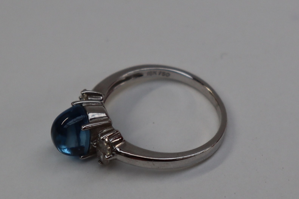 An 18ct white gold diamond and Cabochon cut dress ring, size O, approximately 3. - Image 4 of 5