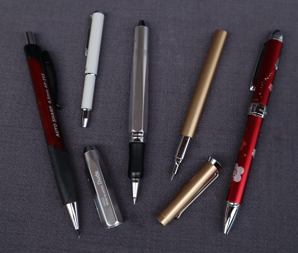 An Ohto Proud fountain pen together with a Sailor Yu-Bi Makie ballpoint pen, - Image 4 of 5