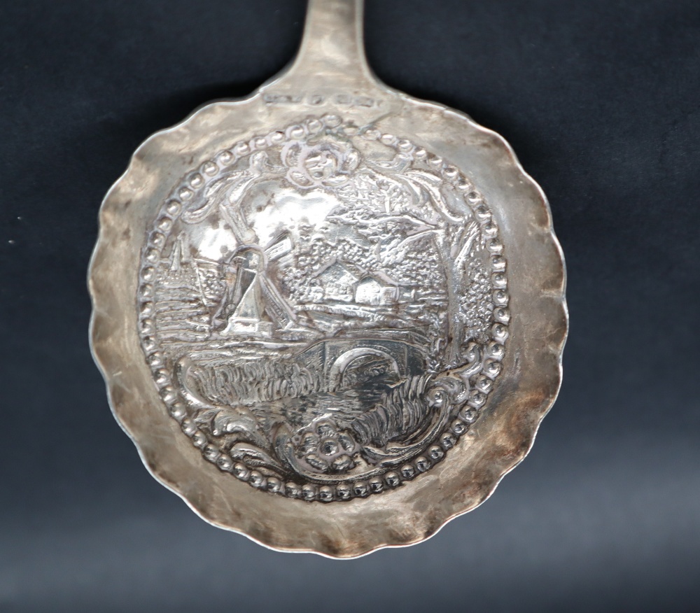 An Edward VII silver lobed dish, London, 1909 together with silver sugar nips, silver ladle, - Image 4 of 5
