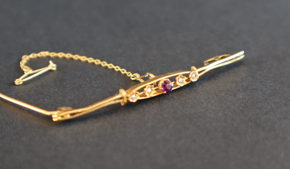 A 9ct gold amethyst and seed pearl bar brooch approximately 2. - Image 3 of 3