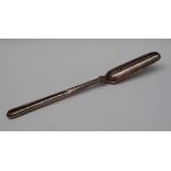 A Victorian silver Kings pattern double ended marrow scoop, London, 1846, Benoni Stephens,