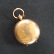 A 15ct gold sovereign case with a ring suspension, of domed form, approximately 16.