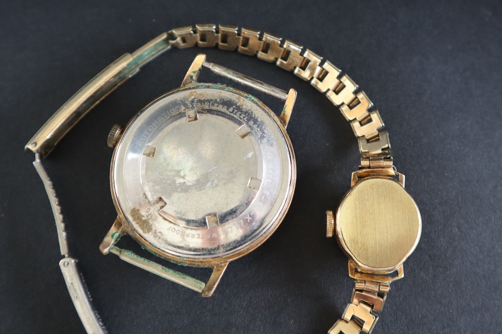 A lady's 9ct gold Rodania wristwatch with a circular dial and batons on a rolled gold bracelet - Image 4 of 4