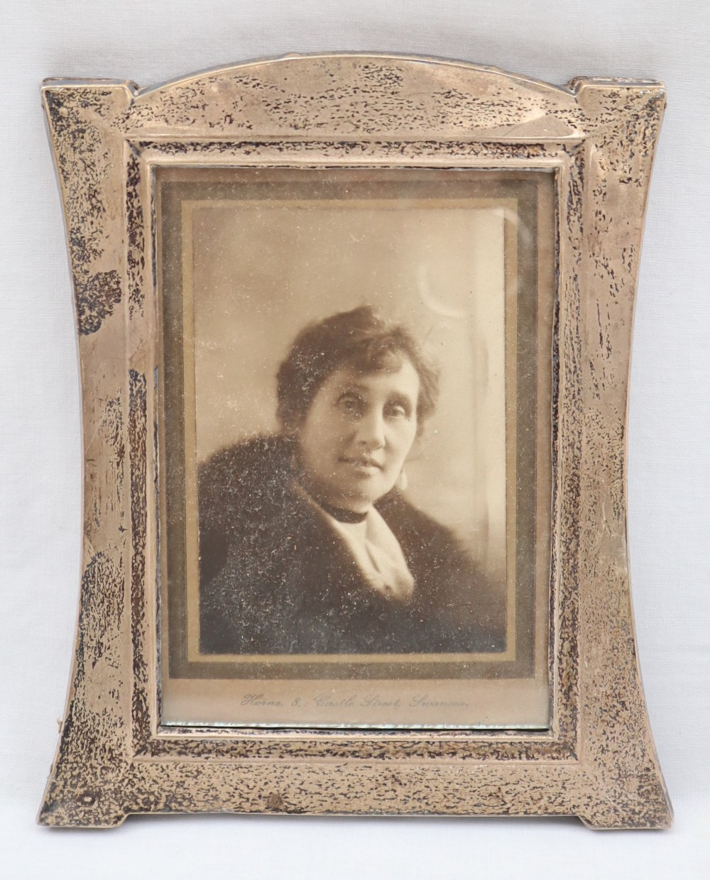 A silver photograph frame of shaped rectangular form together with two other silver photograph - Image 2 of 4