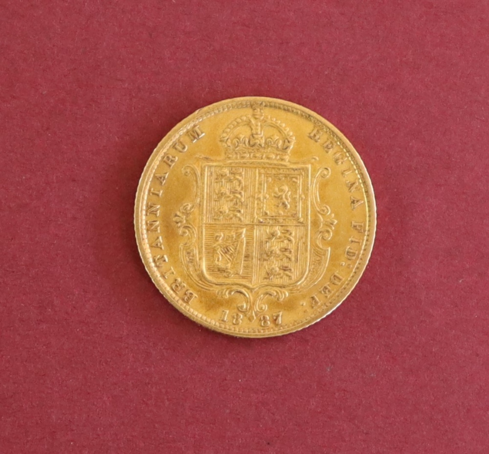 A Victorian gold shield back half sovereign dated 1887 - Image 2 of 2