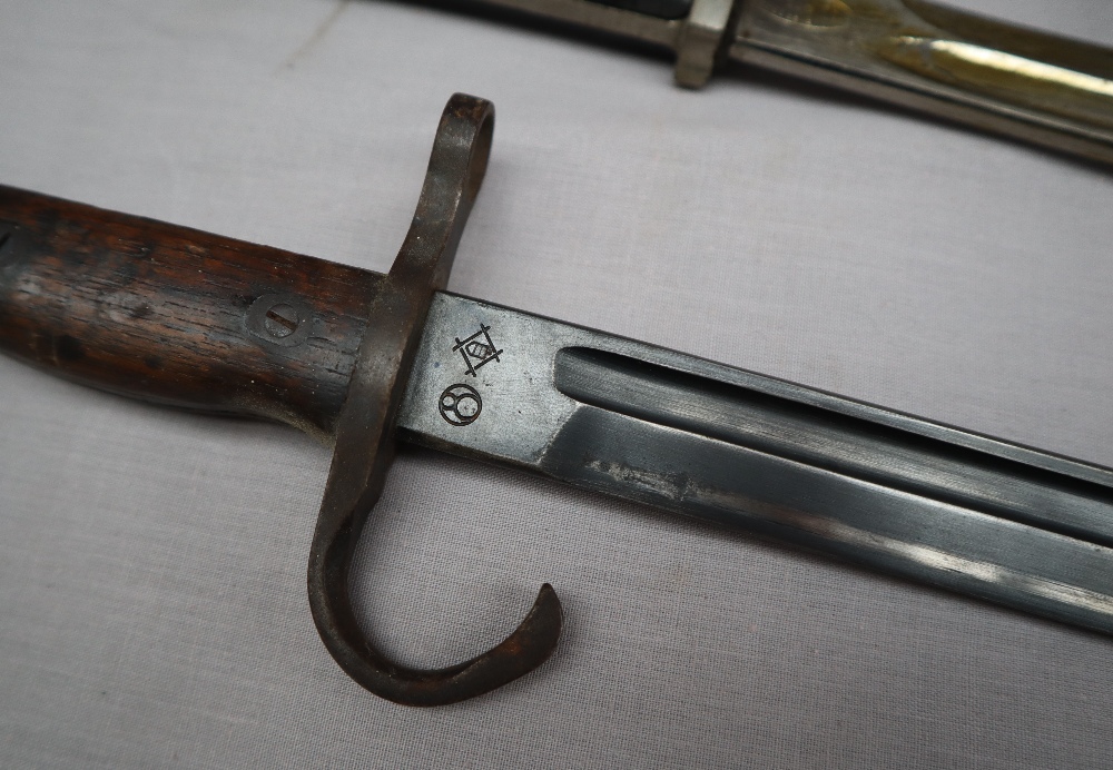 A French 1864 sabre bayonet and scabbard together with a Japanese Arisaka 1897 pattern bayonet and - Image 7 of 12