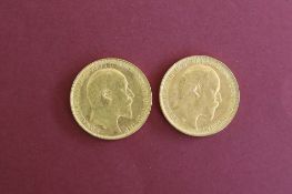 Two Edward VII gold sovereigns, dated 1905,