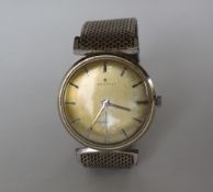 A Zenith 18ct white gold gentleman's wristwatch, with a gilt dial,