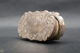 A late Victorian silver snuff box,