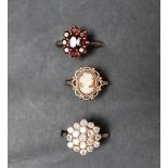 A 9ct gold garnet cluster ring,