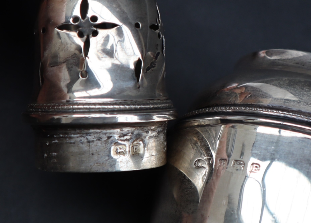 A George V silver sugar caster with a vase finial and domed cover with a tapering beaded body on a - Image 3 of 3