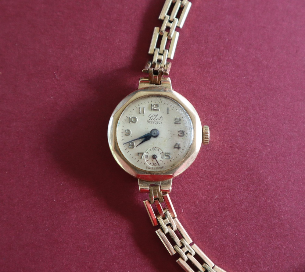 A lady's 9ct yellow gold lady's Pilot wristwatch, with a circular dial, - Image 2 of 4