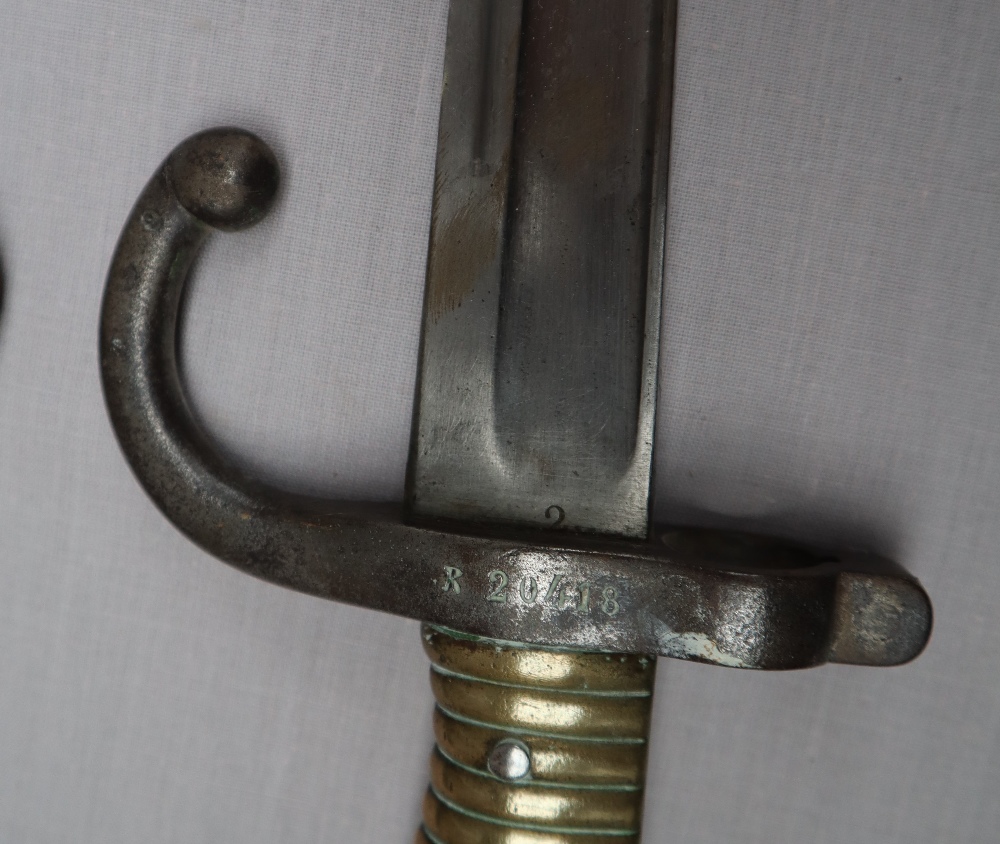 A French 1864 sabre bayonet and scabbard together with a Japanese Arisaka 1897 pattern bayonet and - Image 8 of 12