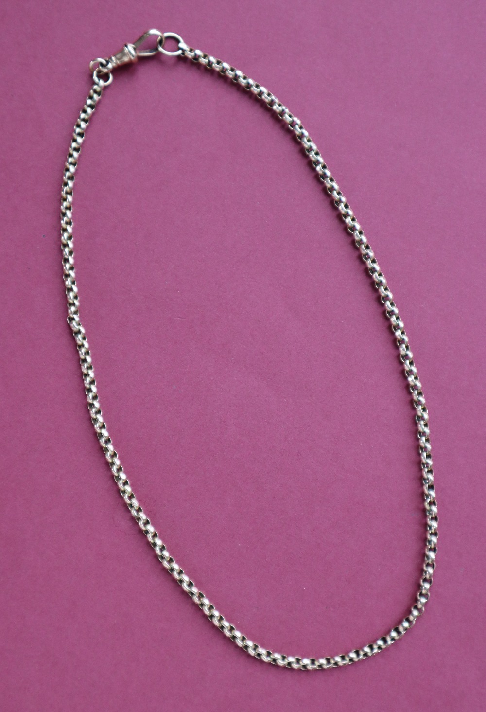 A 9ct yellow gold necklace with textured circular links and a lobster clasp, 41cm long, - Image 2 of 2
