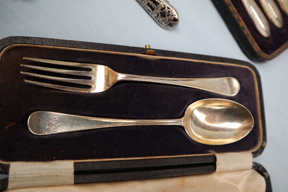 A George V silver fork and spoon set, Sheffield, 1921, - Image 4 of 6