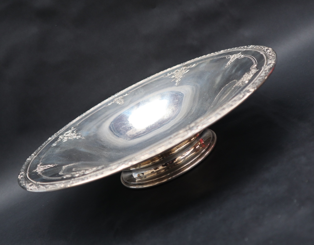 American Silver - A Bailey Banks & Biddle Co Sterling silver pedestal bowl,