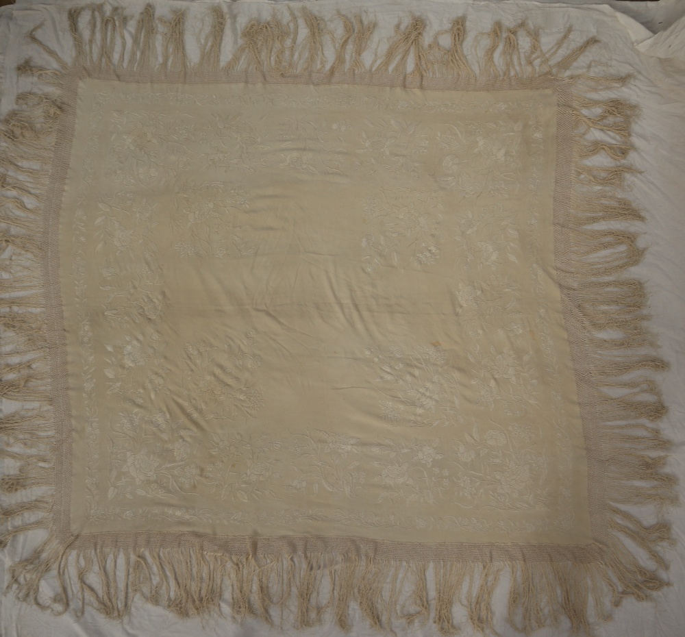 A silk piano shawl, - Image 5 of 7