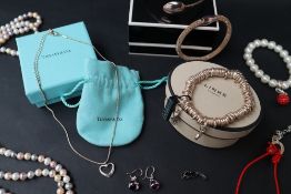 A Tiffany necklace together with a Links of London bracelet, Honora pearl necklace and bracelet,