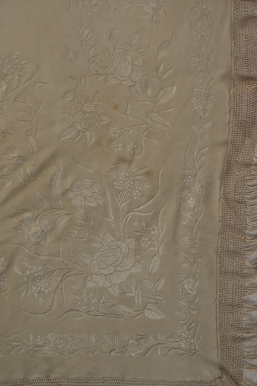 A silk piano shawl, - Image 7 of 7