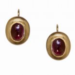 VICTORIAN PAIR OF GARNET EARRINGS