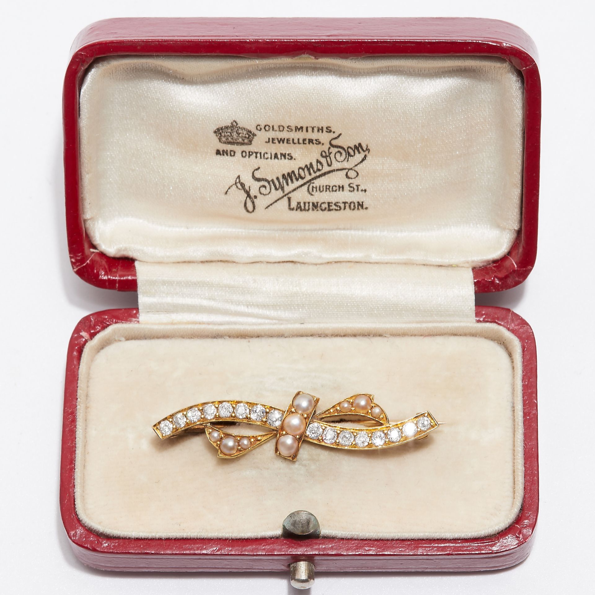 ANTIQUE DIAMOND AND PEARL BOW BROOCH - Image 2 of 2