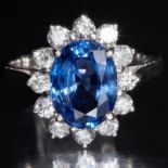 SAPPHIRE AND DIAMOND CLUSTER RING