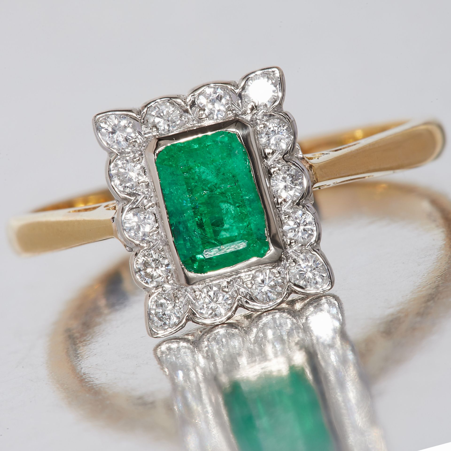 EMERALD AND DIAMOND CLUSTER RING