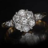 DIAMOND CLUSTER RING