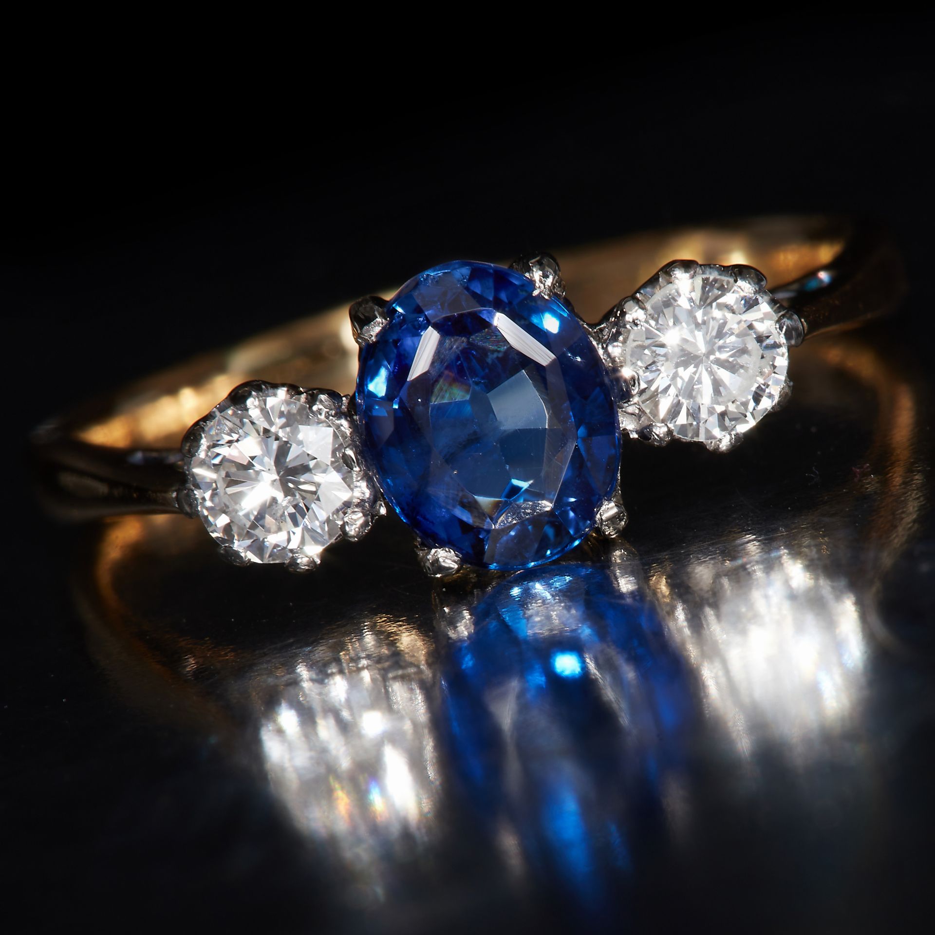 SAPPHIRE AND DIAMOND 3-STONE RING