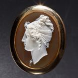 ANTIQUE CARVED HARD STONE CAMEO BROOCH