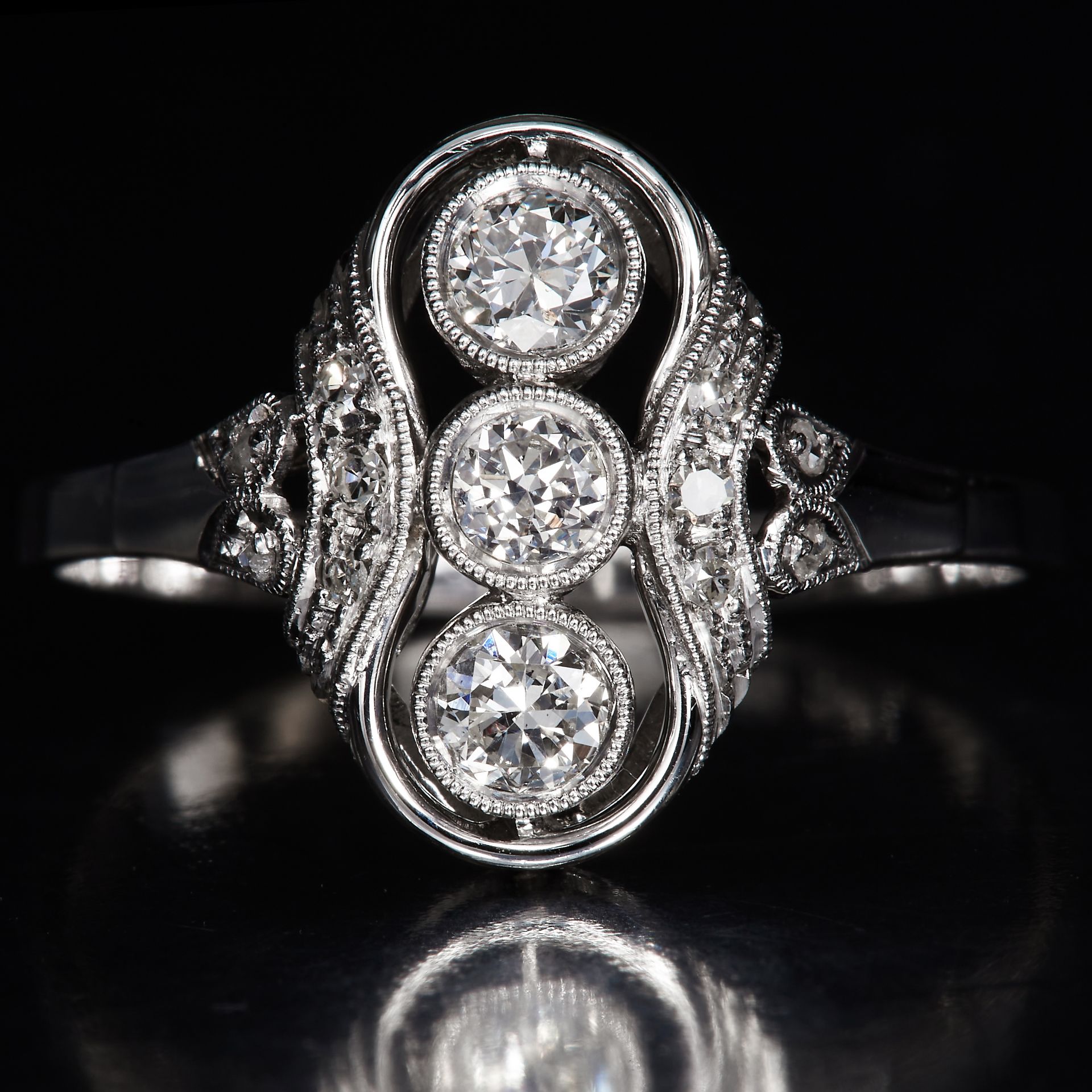 ART-DECO DIAMOND RING