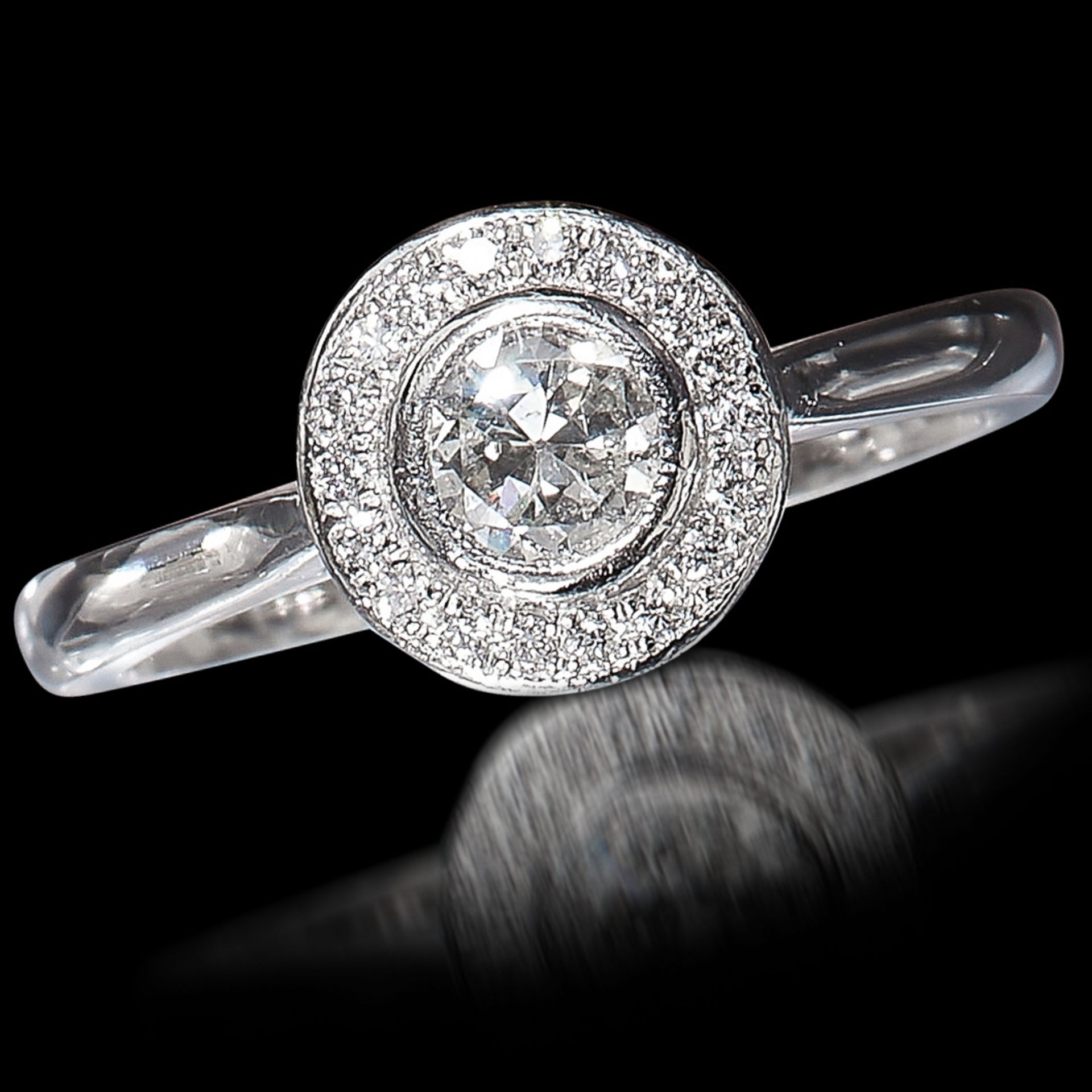 PLATINUM DIAMOND CLUSTER RING