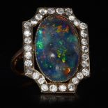 BEAUTIFUL ART-DECO OPAL AND DIAMOND CLUSTER RING