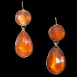 ANTIQUE PAIR OF EARRINGS SET WITH AMBER