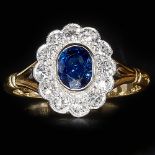 ANTIQUE SAPPHIRE AND DIAMOND CLUSTER RING