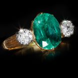 EMERALD AND DIAMOND 3-STONE RING