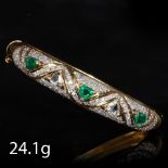 IMPRESSIVE EMERALD AND DIAMOND HINGED BANGLE