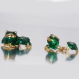 PAIR OF GREEN ENAMEL FROG CUFFLINKS