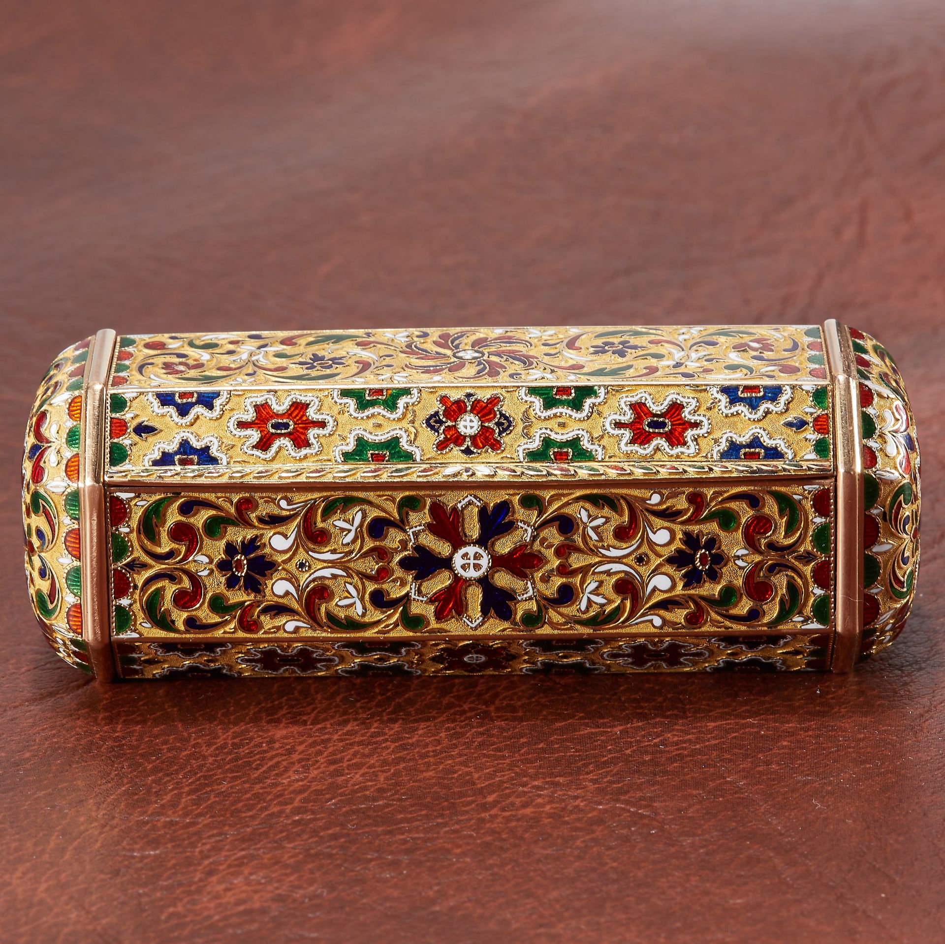 J.F BAUTTE & CIE, GENEVA. 1826-1837, A RARE AND FINE GOLD AND ENAMEL ELONGATED OCTAGONAL SNUFFBOX - Image 4 of 4