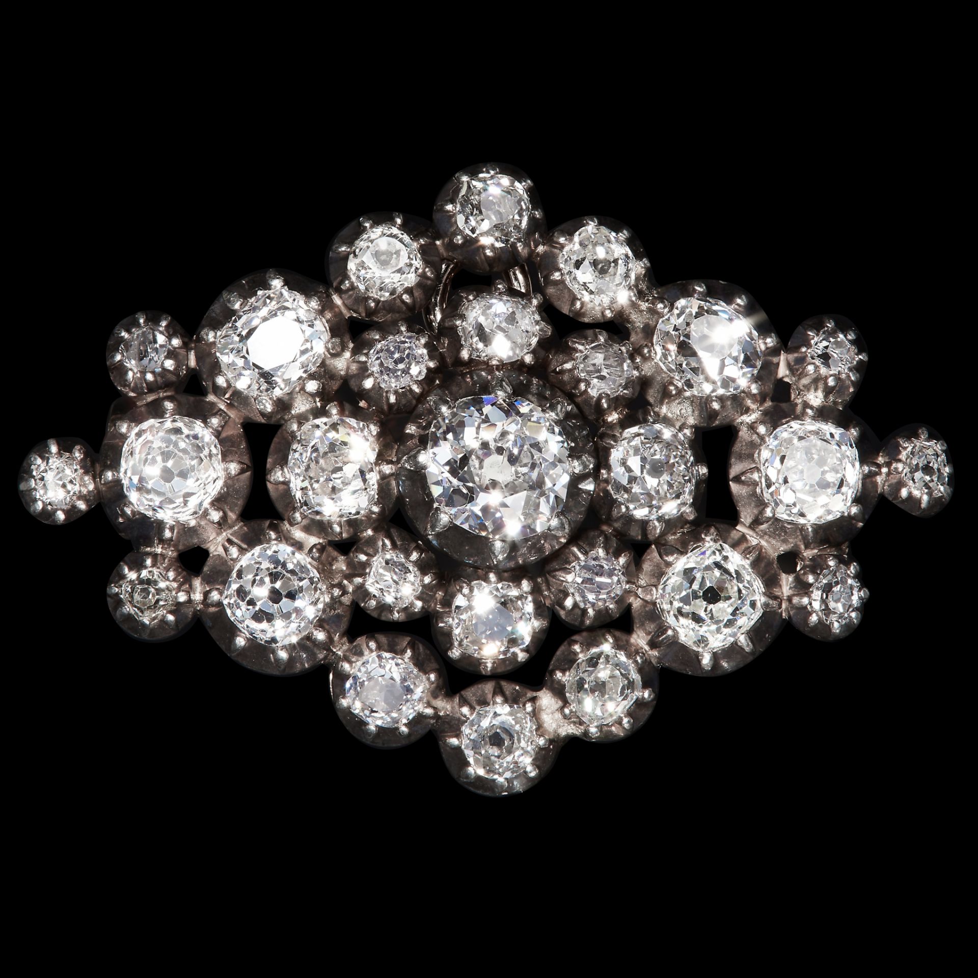 IMPRESSIVE ANTIQUE DIAMOND BROOCH PENDANT