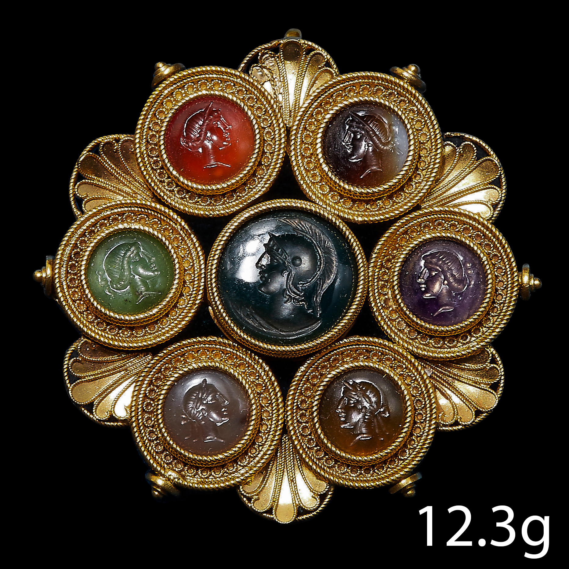 FINE VICTORIAN HARD STONE INTAGLIOS GOLD BROOCH PENDANT